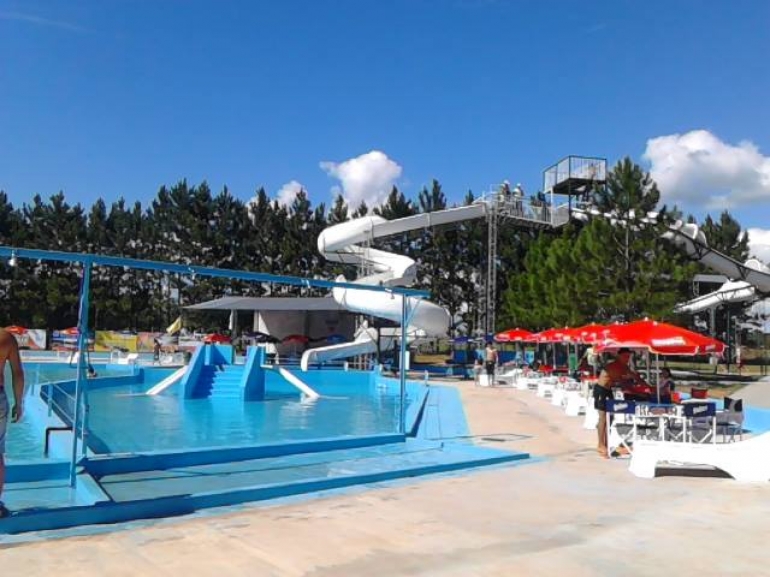 Parque Aquático inaugura em Santo Tomé