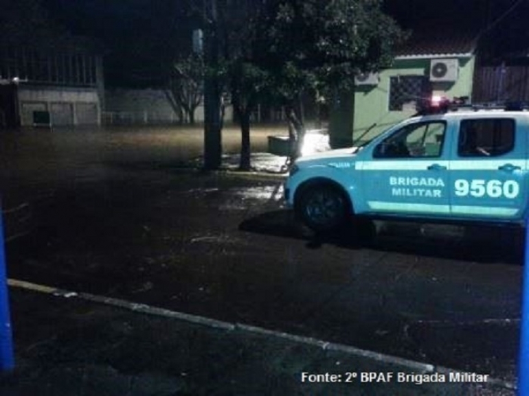 BM amplia policiamento nas áreas de enchente para evitar furtos