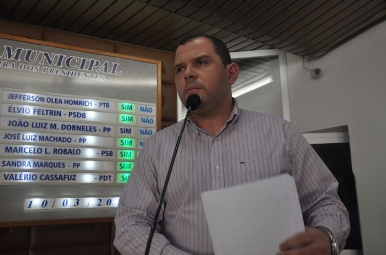 Vereador André realiza hoje reunião sobre implantação do EJA na escola Ubaldo Sorrilha da Costa