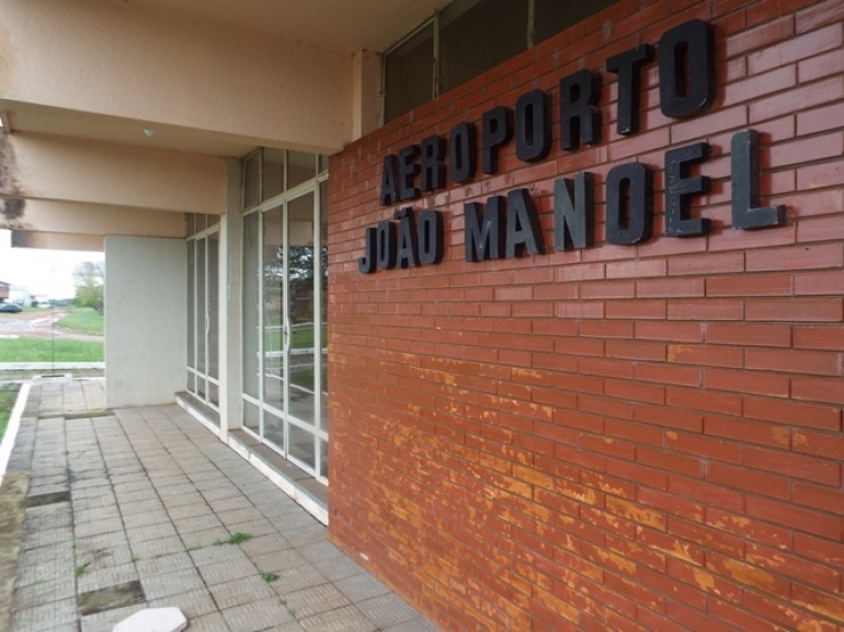 Obras no aeroporto João Manoel foram discutidas em Brasília