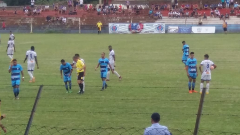 Em lance polêmico, Glória marca e derrota o São Borja no Vicentão