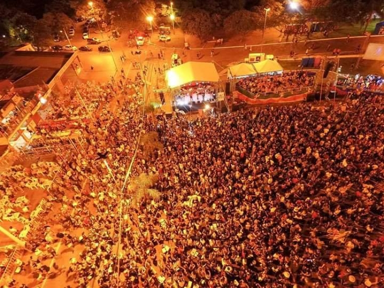  Carnaval em São Borja reuniu cerca de 40 mil pessoas