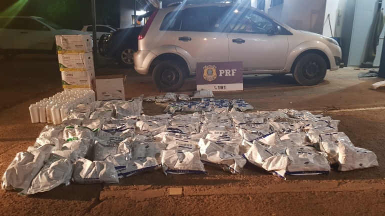 PRF apreende carga com agrotóxicos contrabandeados no valor de R$50 mil 
